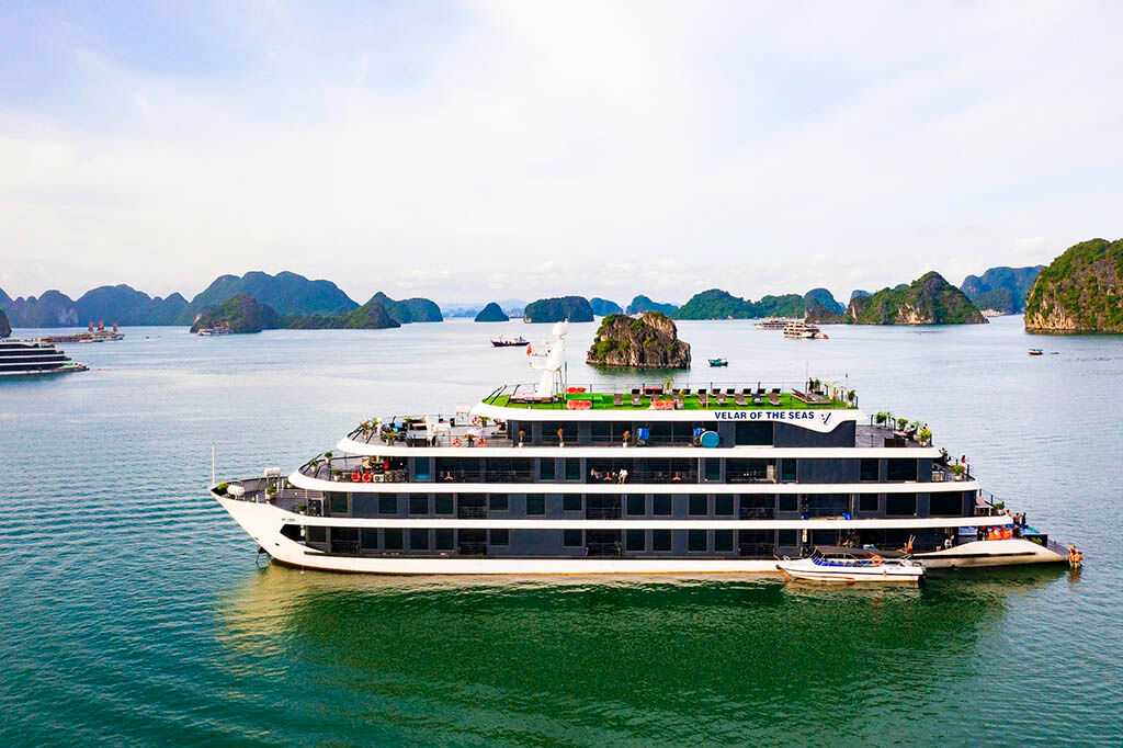 Escape the everyday with a peaceful Halong Bay retreat